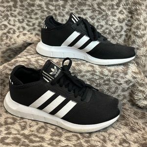Adidas women’s swift essential, size 7.5